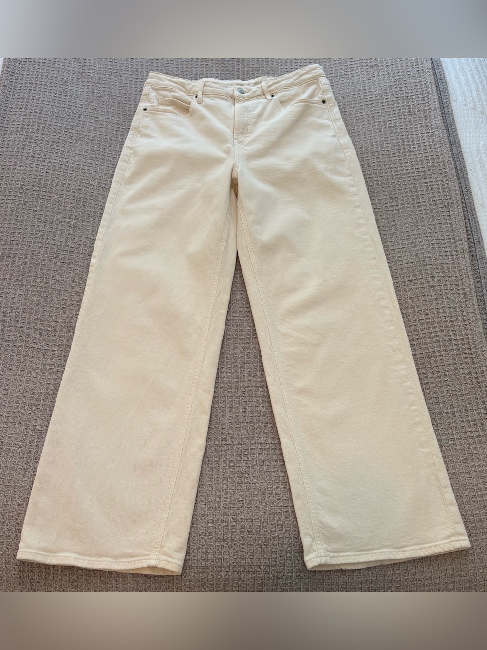 Old Navy Sky-Hi Wide Leg Jeans - Ecru - Size 12